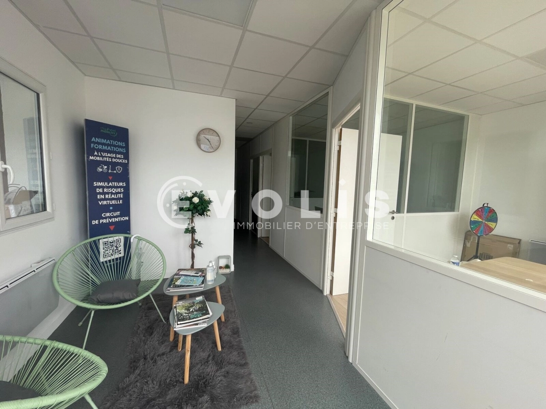 Photo 5 – location Entrepôts / activités	EYSINES (33320)