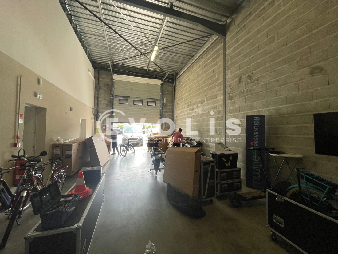 Photo 3 – location Entrepôts / activités	EYSINES (33320)