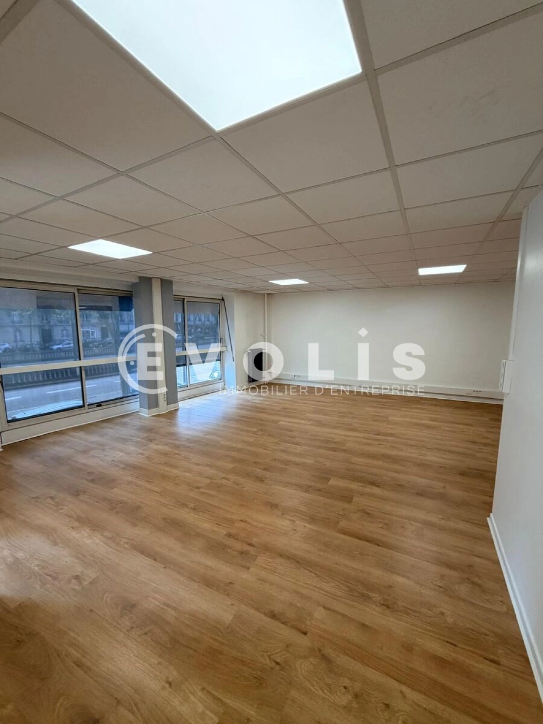 Photo 1 – location bureaux	PARIS (75016)
