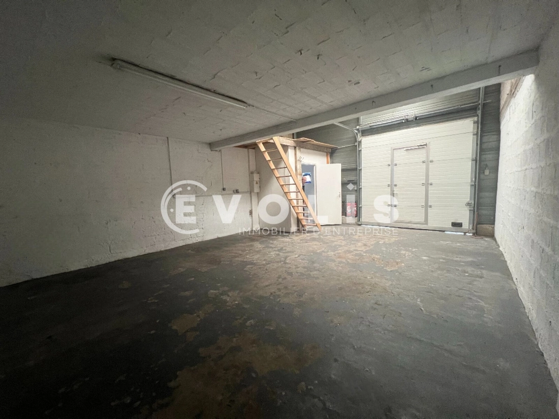 Photo 13 – location Entrepôts / activités	VILLENEUVE LE ROI (94290)