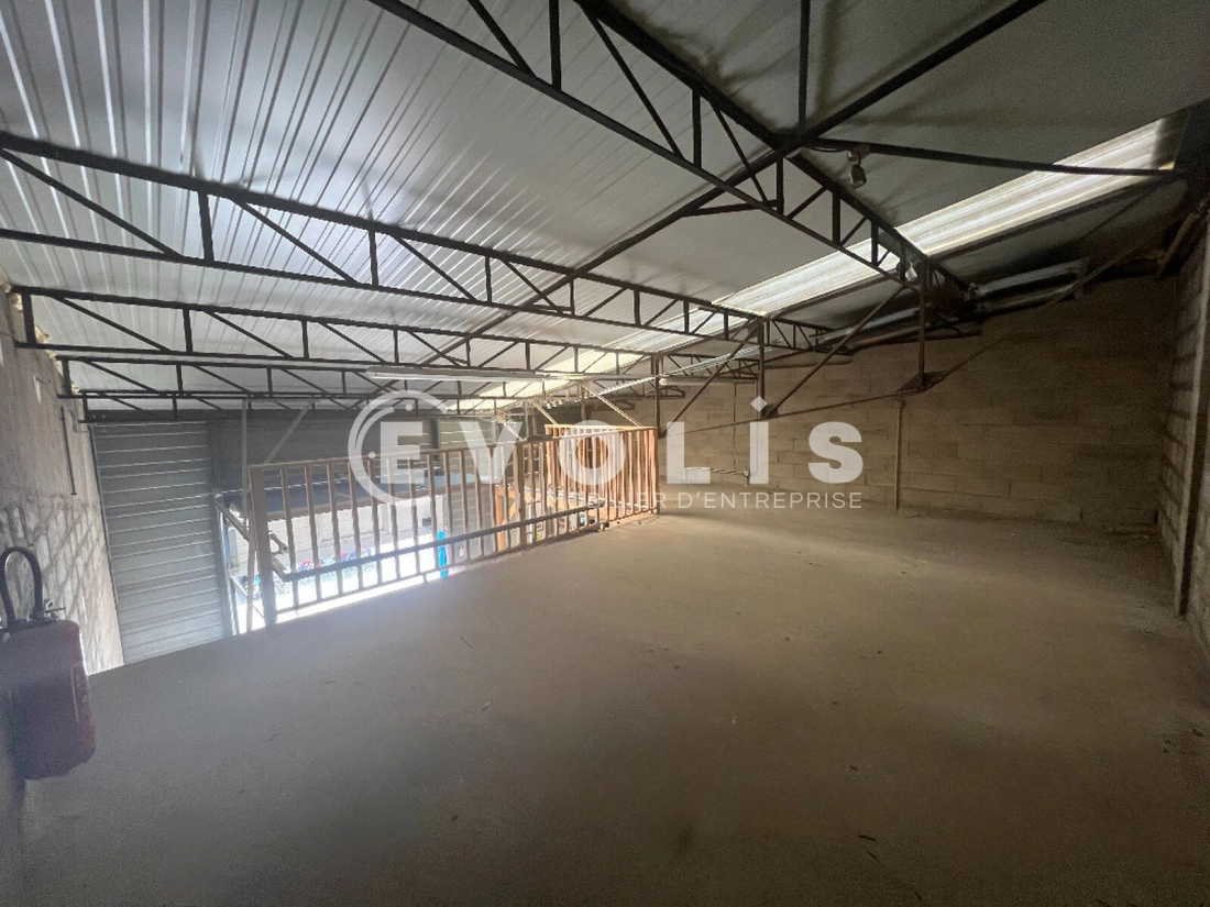 Photo 4 – location Entrepôts / activités	VILLENEUVE LE ROI (94290)