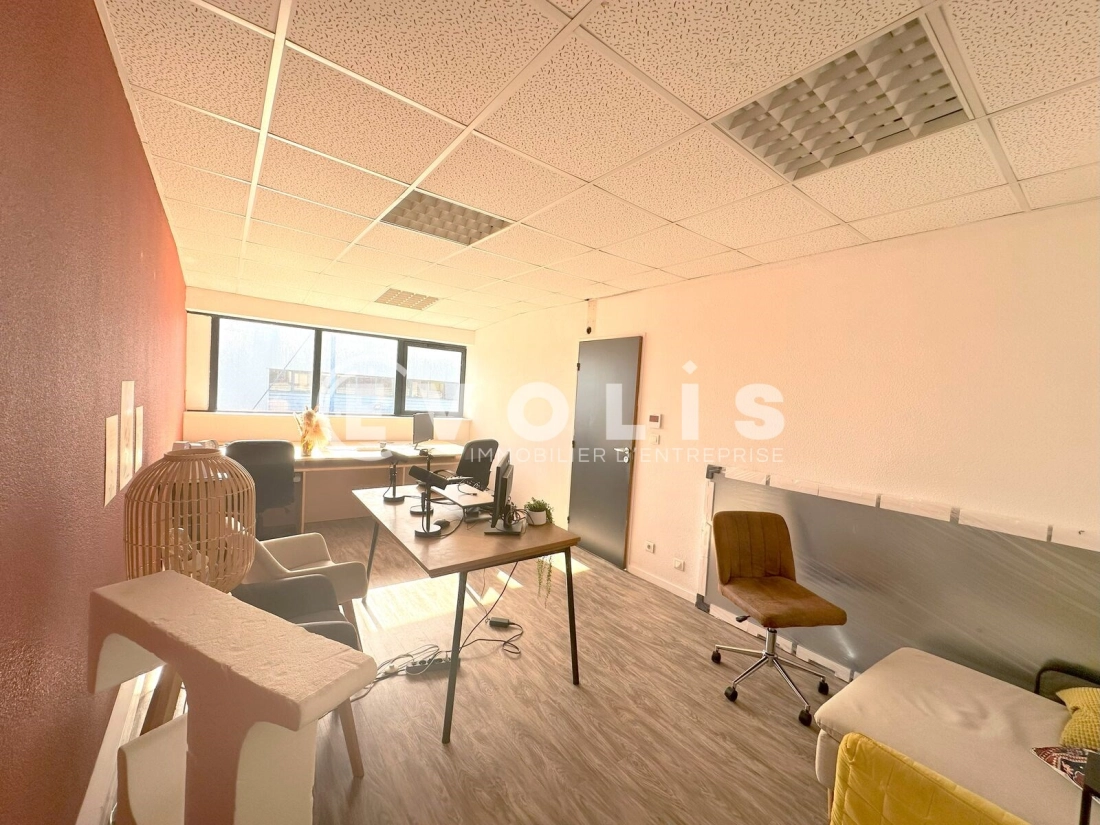 Photo 5 – location Entrepôts / activités	CENON (33150)