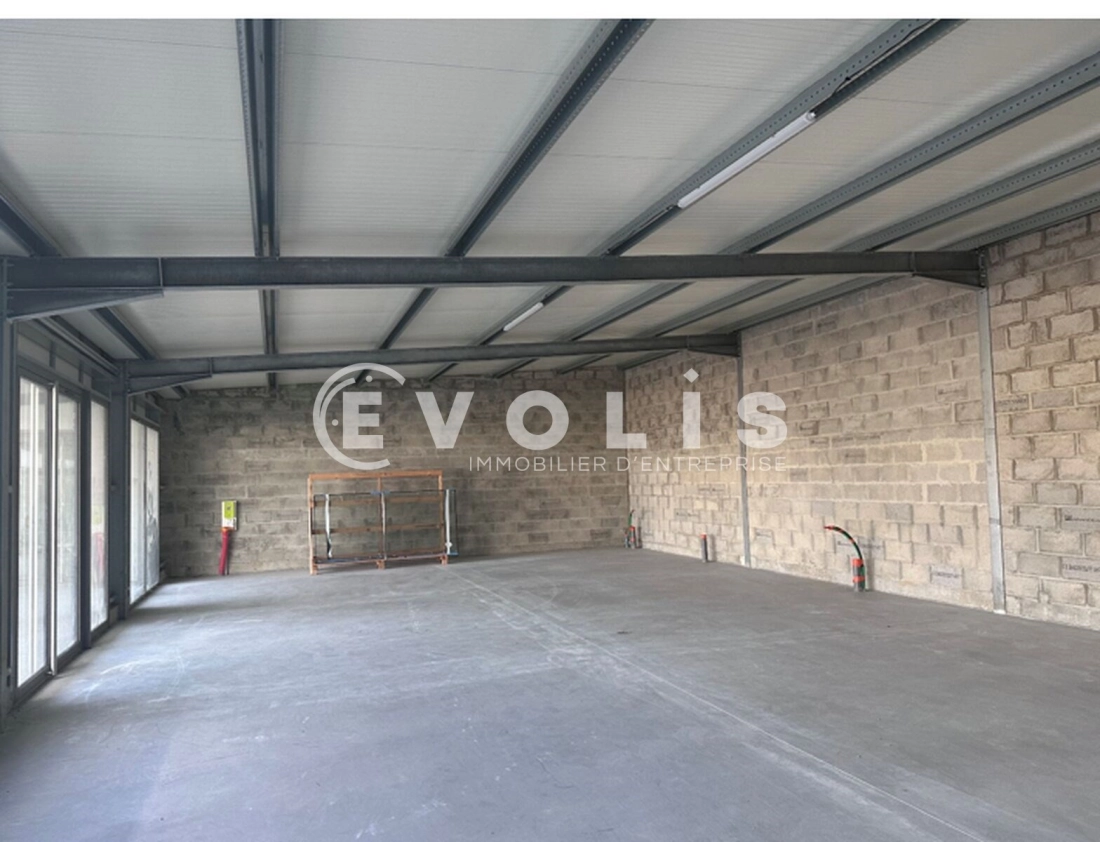 Photo 1 – location bureaux	PUGNAC (33710)