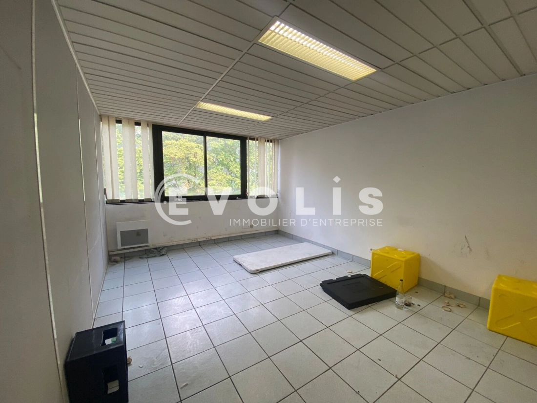 Photo 15 – location Entrepôts / activités	BOISSY SAINT LEGER (94470)