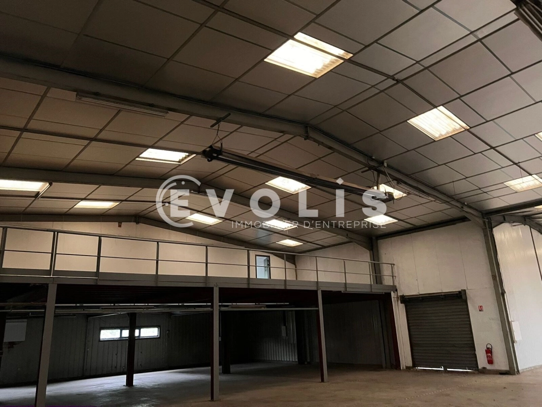 Photo 4 – vente Entrepôts / activités	CIVRIEUX D'AZERGUES (69380)