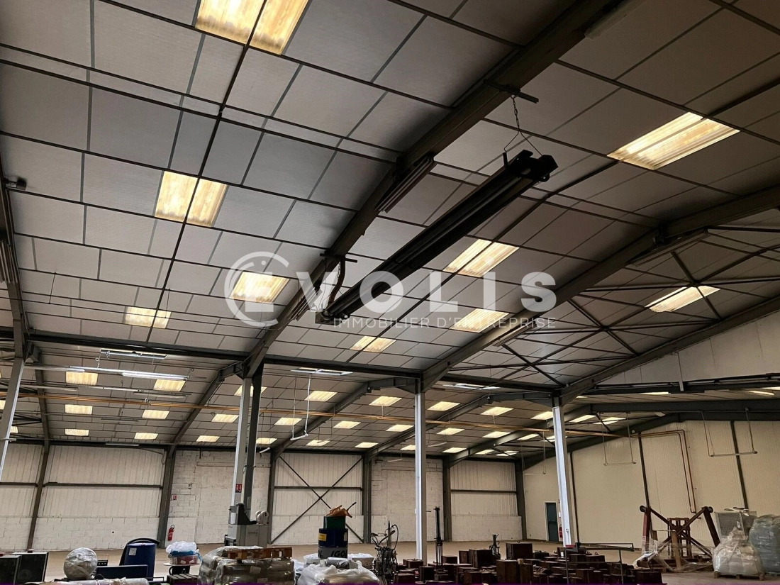 Photo 3 – vente Entrepôts / activités	CIVRIEUX D'AZERGUES (69380)