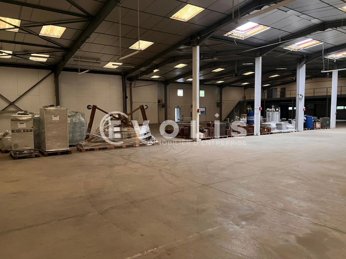 Photo 11 – vente Entrepôts / activités	CIVRIEUX D'AZERGUES (69380)