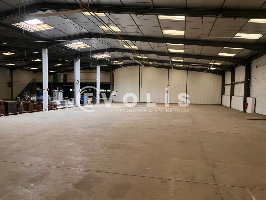 Photo 12 – vente Entrepôts / activités	CIVRIEUX D'AZERGUES (69380)