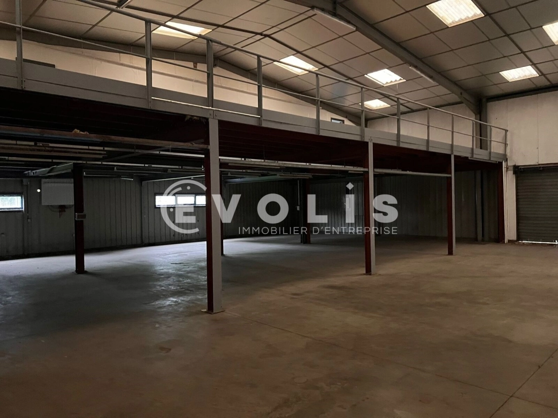 Photo 14 – vente Entrepôts / activités	CIVRIEUX D'AZERGUES (69380)