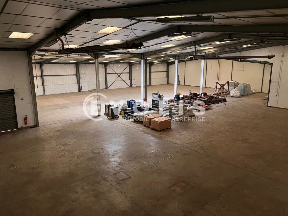 Photo 15 – vente Entrepôts / activités	CIVRIEUX D'AZERGUES (69380)