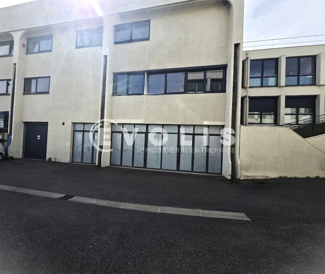Photo 7 – location Entrepôts / activités	PALAISEAU (91120)