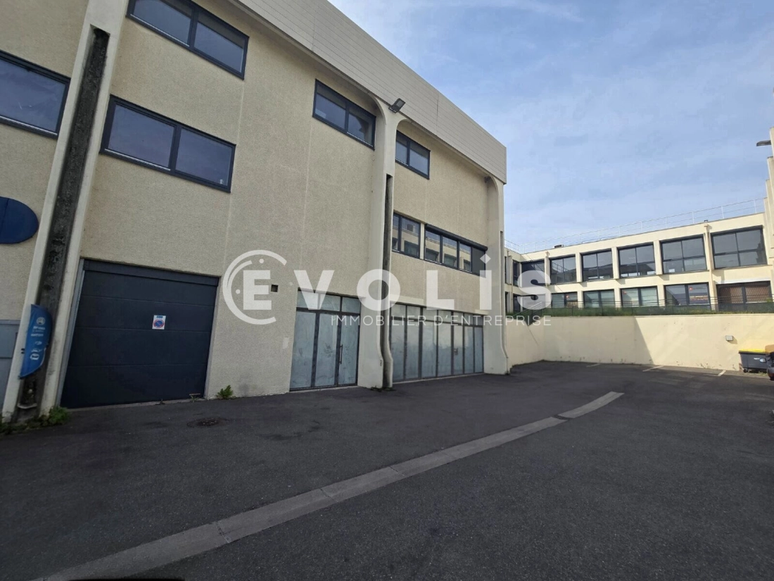 Photo 1 – location Entrepôts / activités	PALAISEAU (91120)