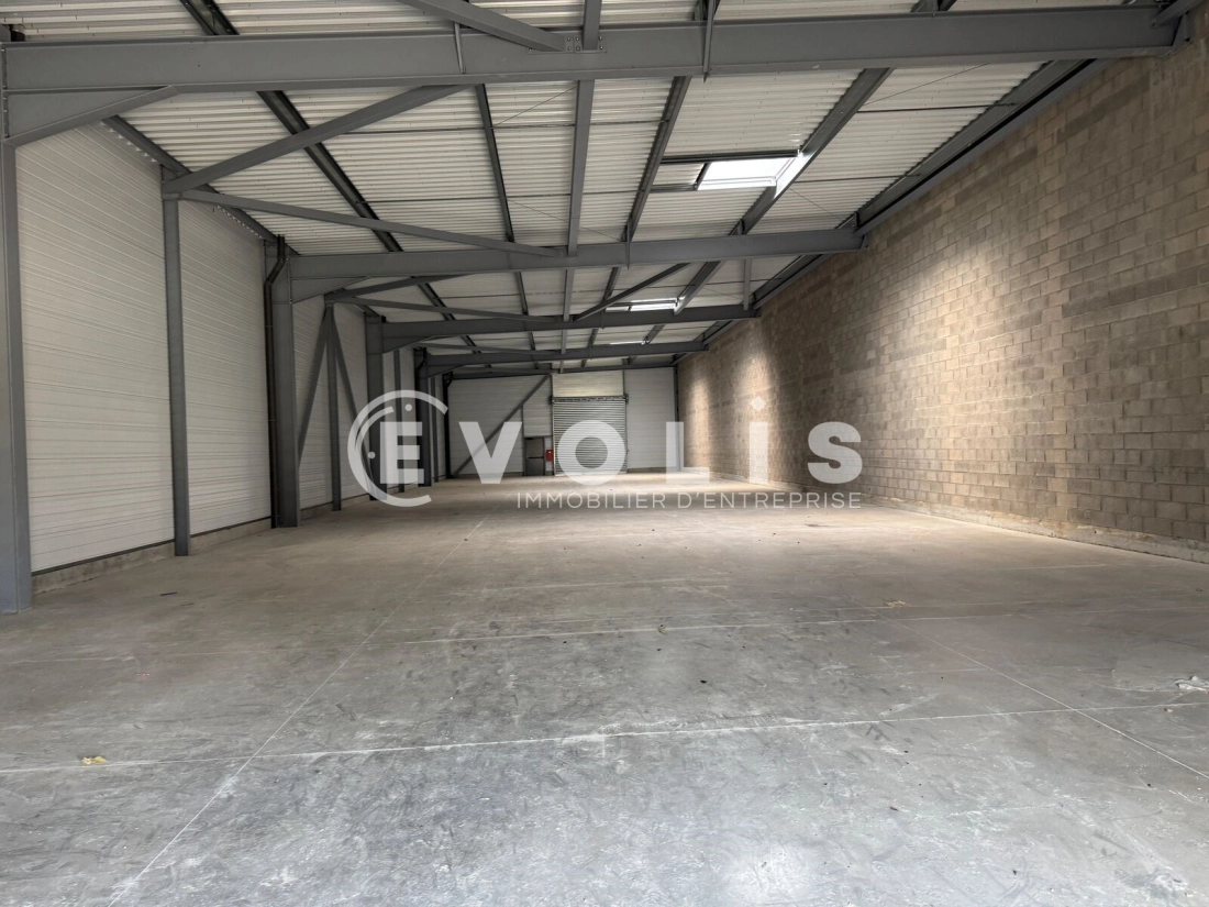 Photo 1 – vente Entrepôts / activités	SAINT SAUVEUR (80470)