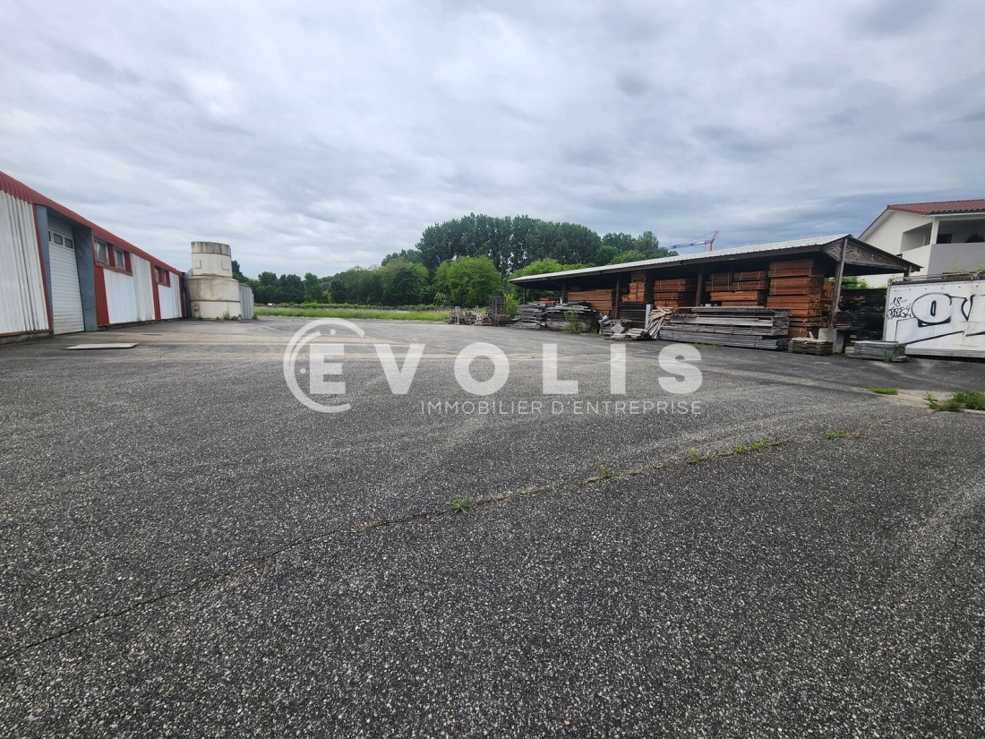 Photo 8 – vente Entrepôts / activités	RUY MONTCEAU (38300)