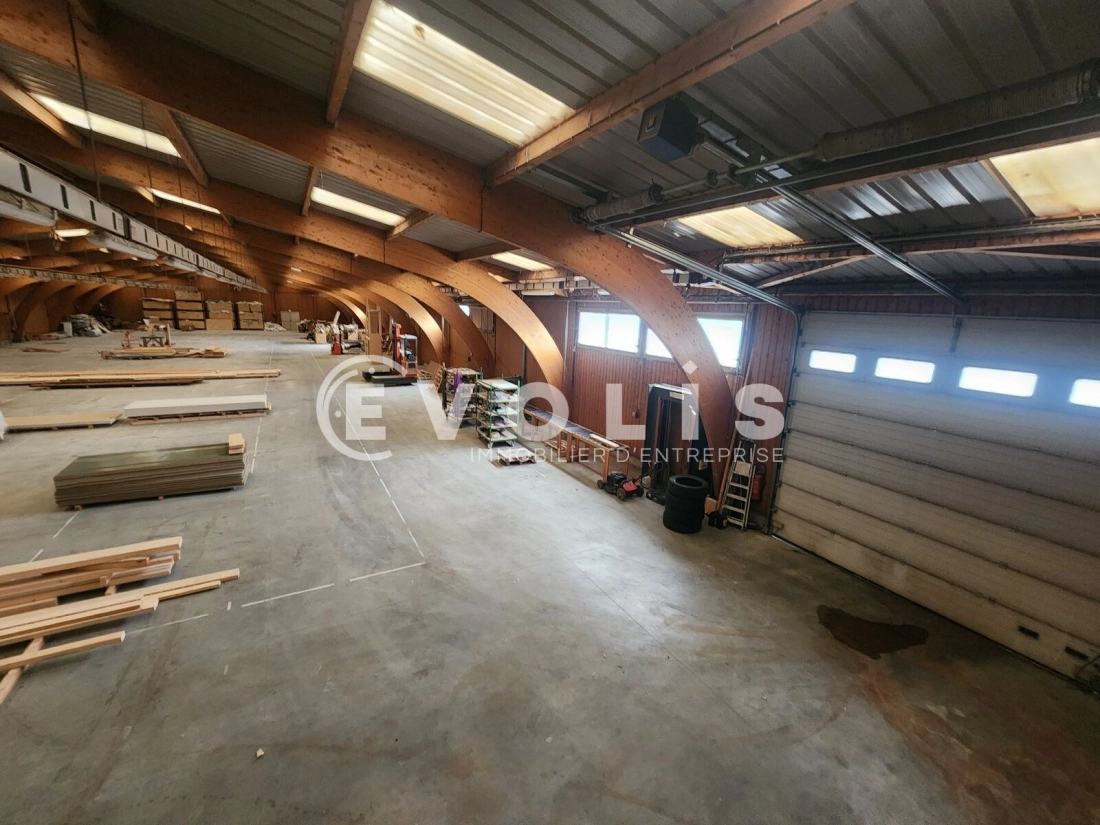 Photo 5 – vente Entrepôts / activités	RUY MONTCEAU (38300)