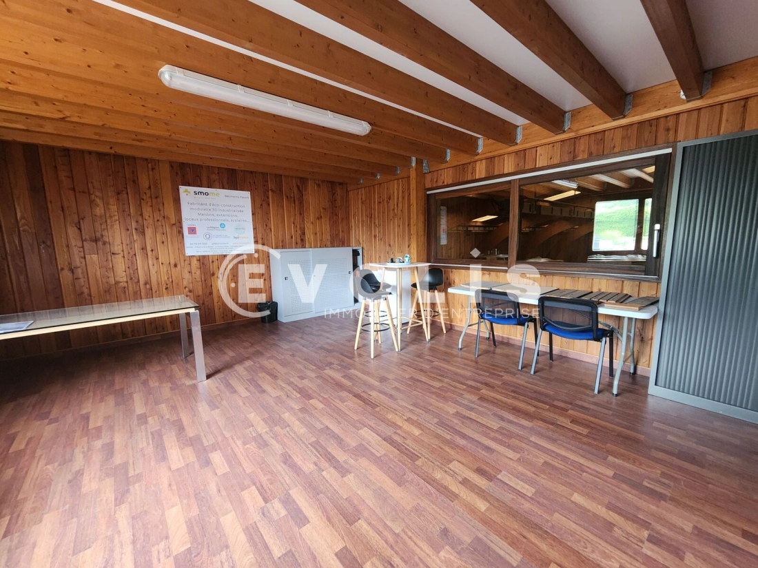 Photo 6 – vente Entrepôts / activités	RUY MONTCEAU (38300)