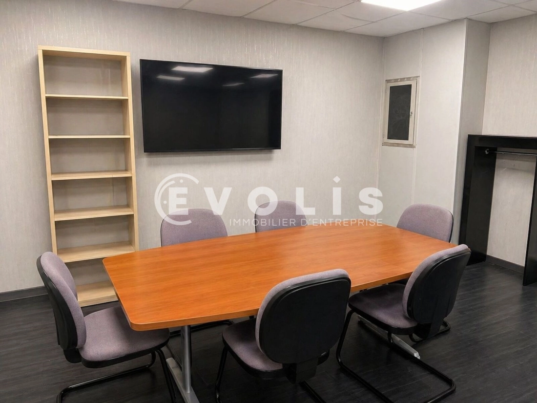 Photo 4 – location Entrepôts / activités	DECINES CHARPIEU (69150)