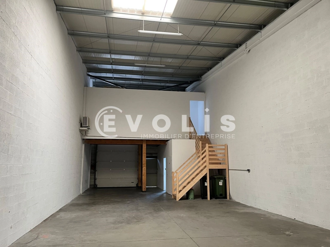 Photo 4 – location Entrepôts / activités	LE HAILLAN (33185)