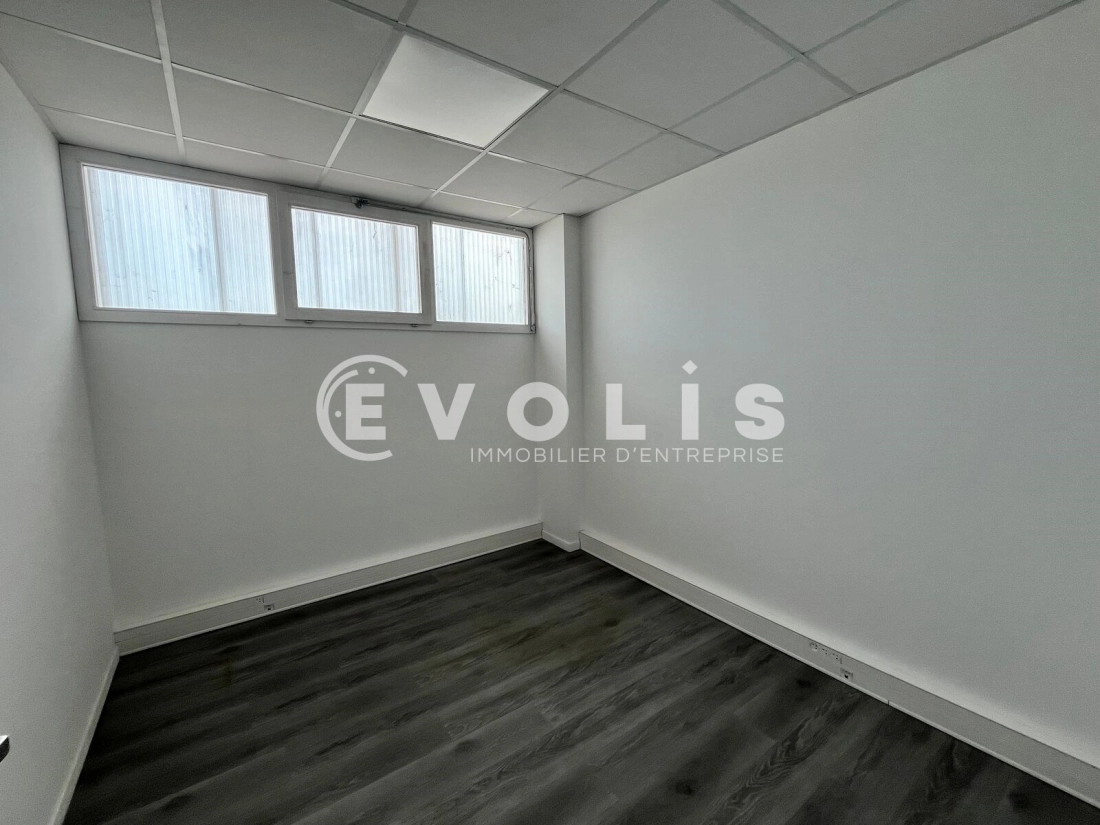 Photo 8 – location Entrepôts / activités	LE HAILLAN (33185)
