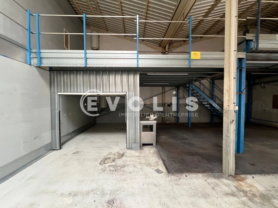 Photo 5 – vente Entrepôts / activités	MEYZIEU (69330)
