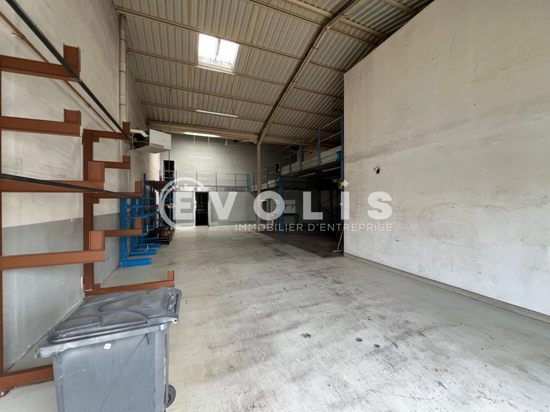 Photo 3 – vente Entrepôts / activités	MEYZIEU (69330)