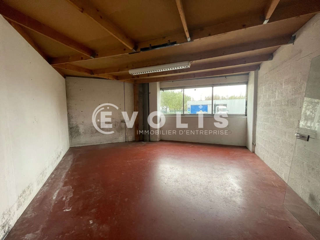 Photo 10 – vente Entrepôts / activités	BORDEAUX (33300)