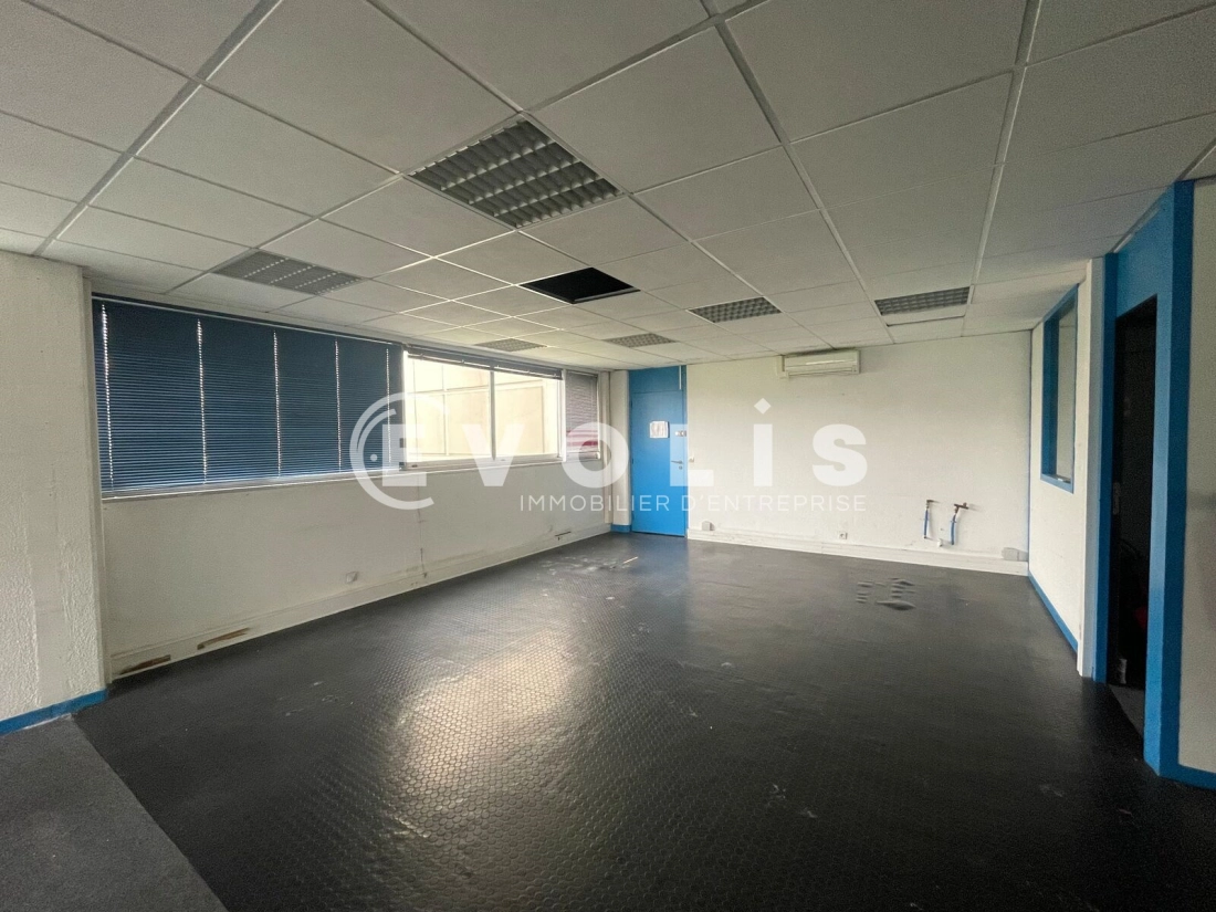 Photo 1 – vente Entrepôts / activités	BORDEAUX (33300)