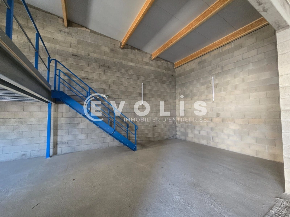 Photo 9 – vente Entrepôts / activités	BRIERES LES SCELLES (91150)