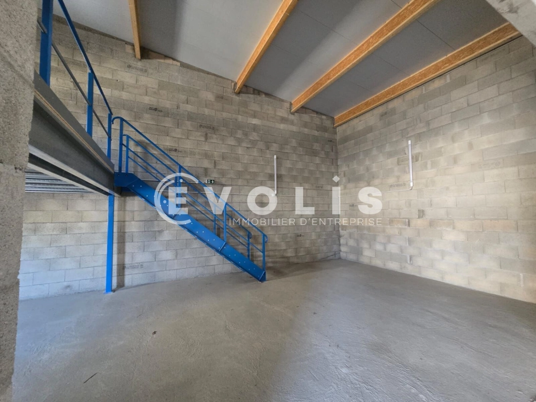 Photo 7 – vente Entrepôts / activités	BRIERES LES SCELLES (91150)