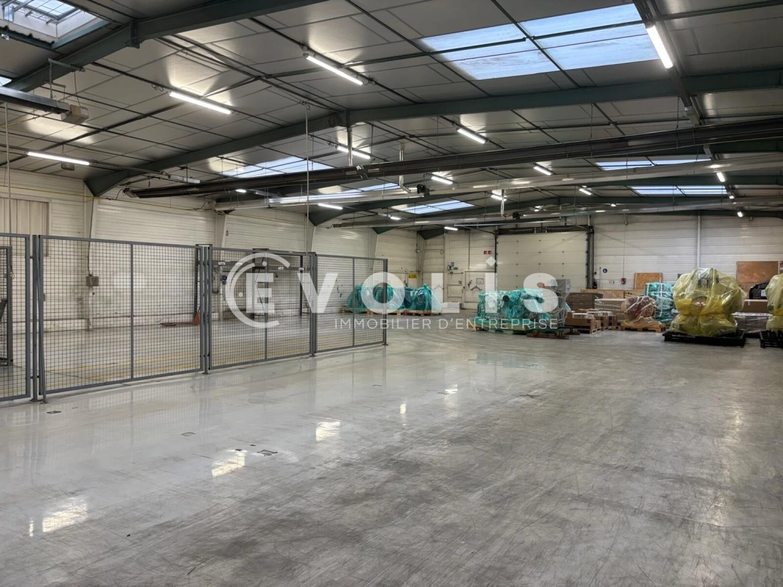 Photo 15 – vente Entrepôts / activités	CHASSIEU (69680)