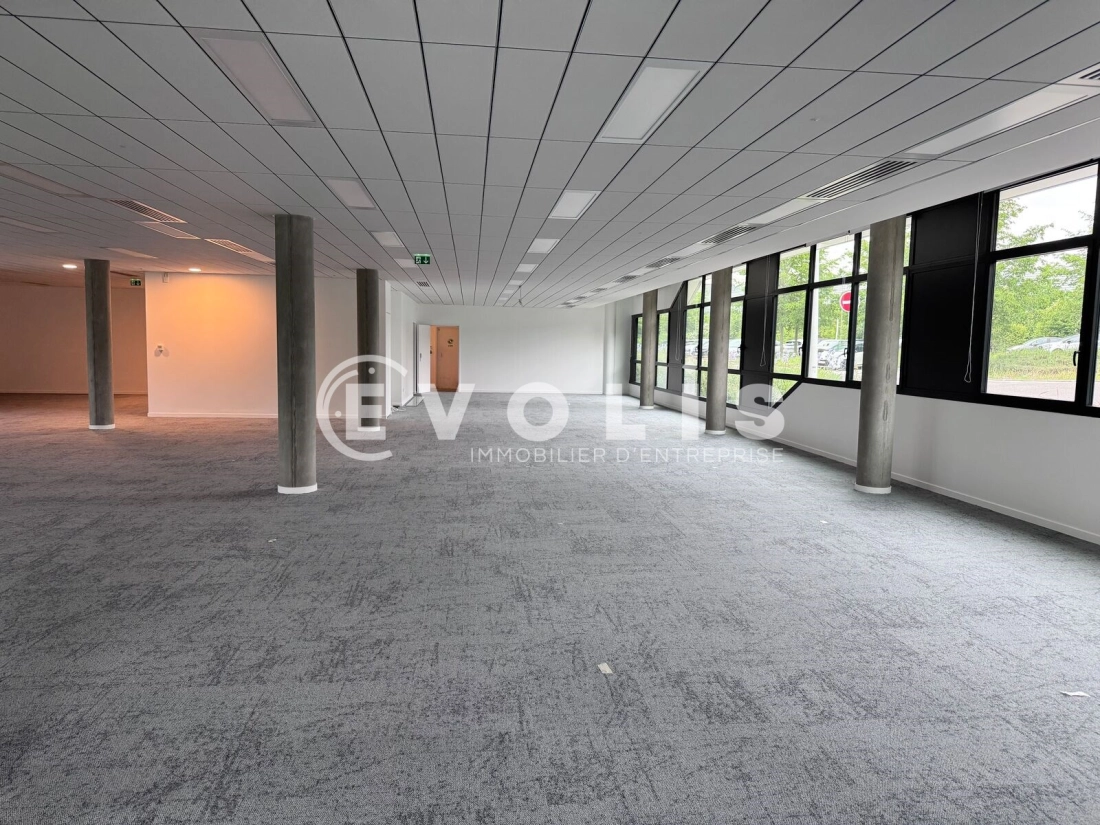Photo 3 – location bureaux	CHAMPAGNE AU MONT D'OR (69410)