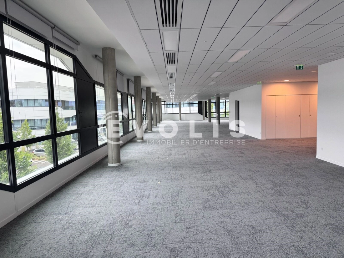 Photo 6 – location bureaux	CHAMPAGNE AU MONT D'OR (69410)