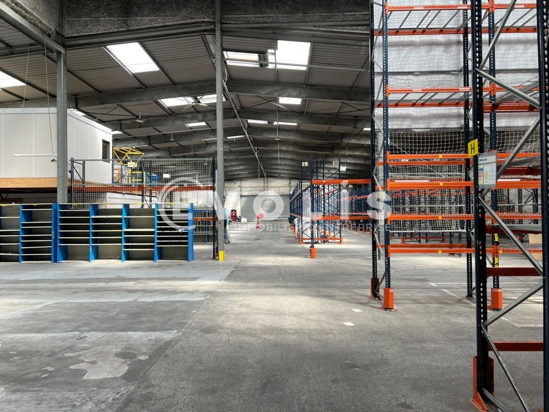 Photo 2 – vente Entrepôts / activités	OZOIR LA FERRIERE (77330)
