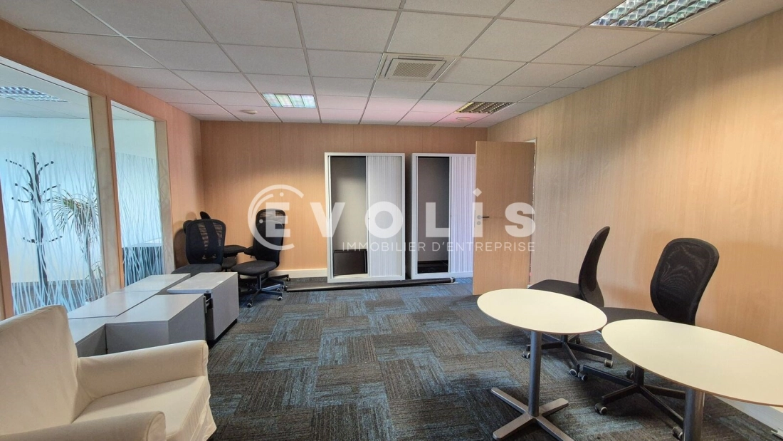 Photo 5 – location bureaux	MAGNY LE HONGRE (77700)