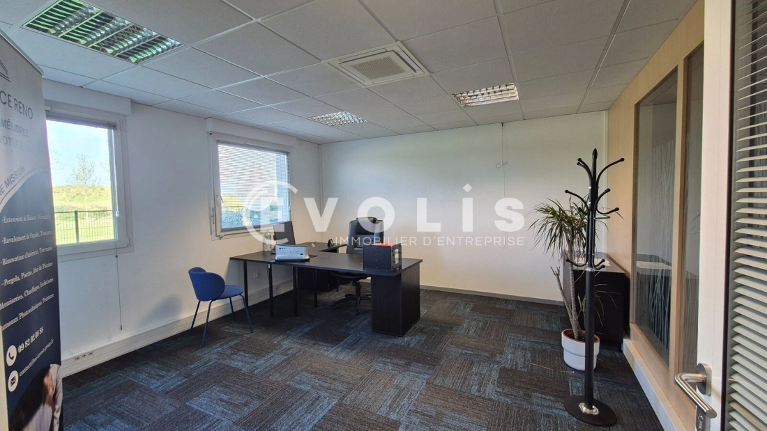 Photo 8 – location bureaux	MAGNY LE HONGRE (77700)