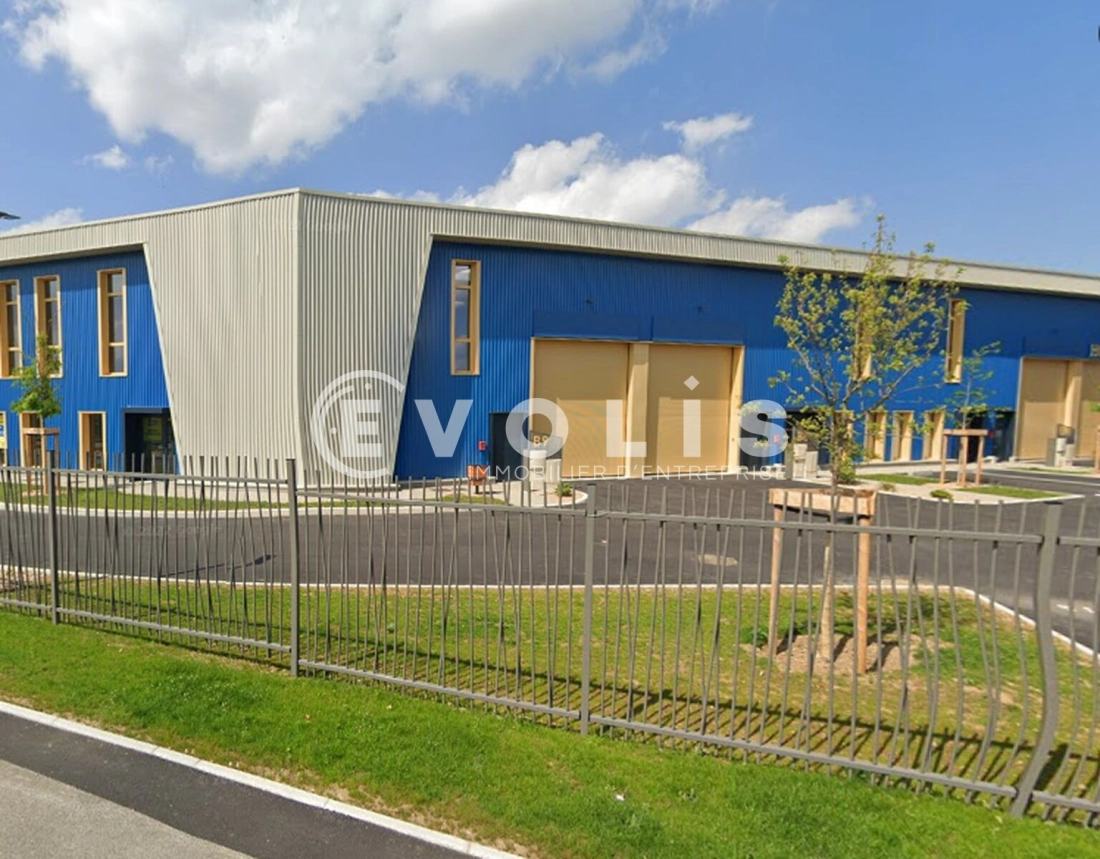 Photo 7 – location Entrepôts / activités	SAINT BONNET DE MURE (69720)