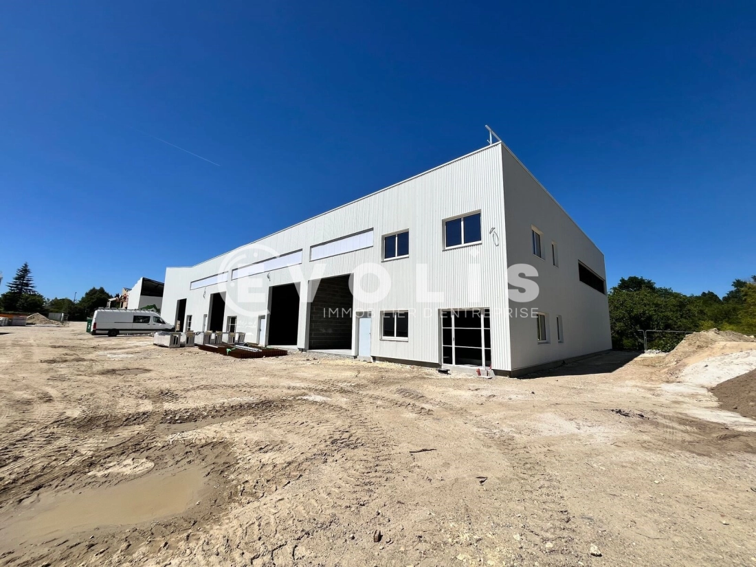 Photo 12 – vente Entrepôts / activités	CARBON BLANC (33560)