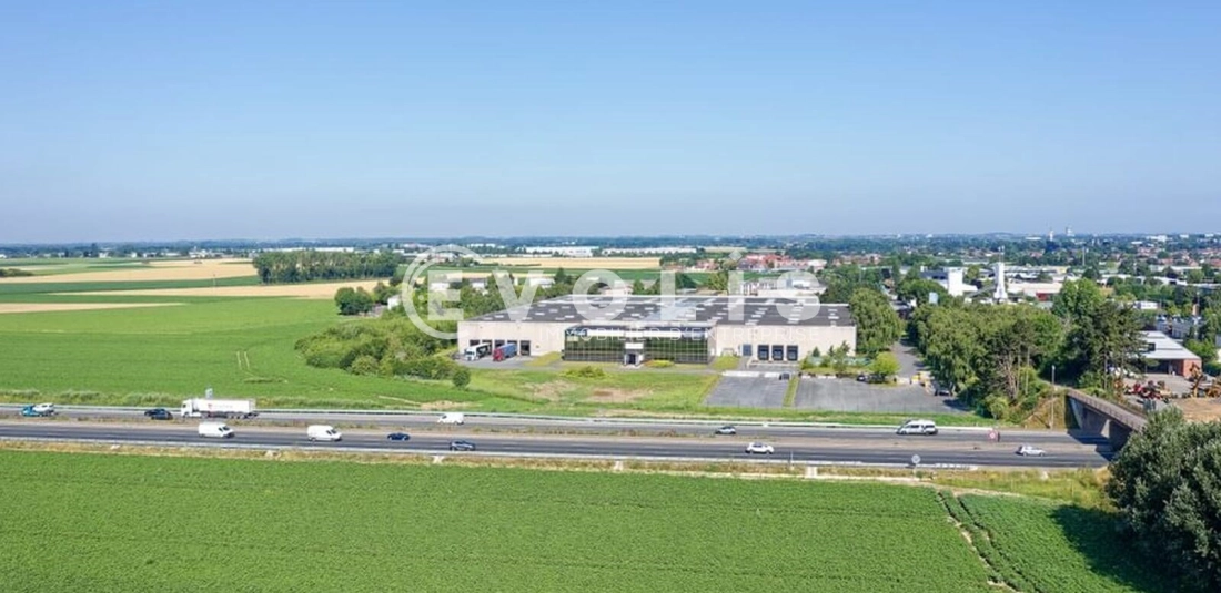 Photo 1 – location Entrepôts / activités	TEMPLEMARS (59175)