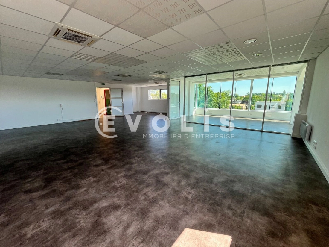 Photo 8 – location bureaux	ARTIGUES PRES BORDEAUX (33370)