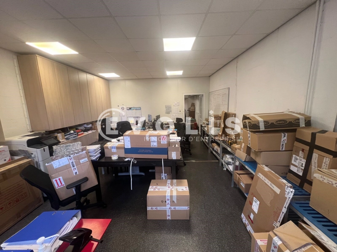 Photo 7 – location Entrepôts / activités	CHENNEVIERES SUR MARNE (94430)