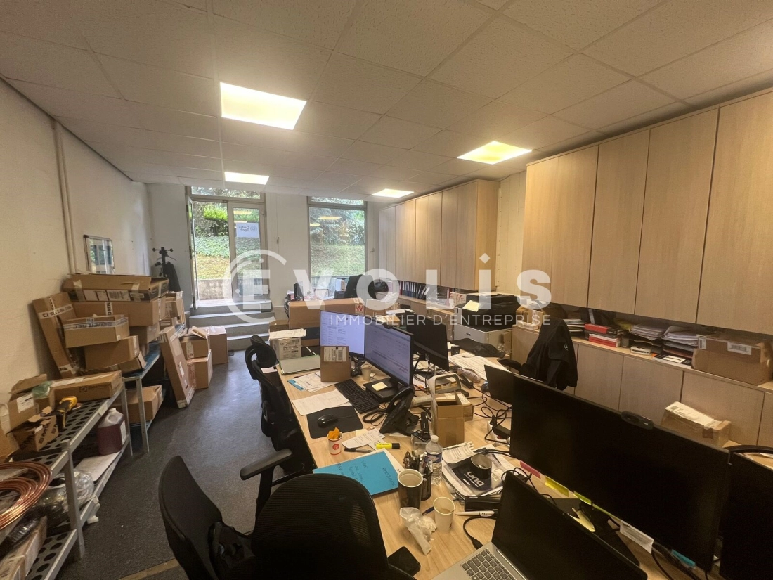 Photo 6 – location Entrepôts / activités	CHENNEVIERES SUR MARNE (94430)