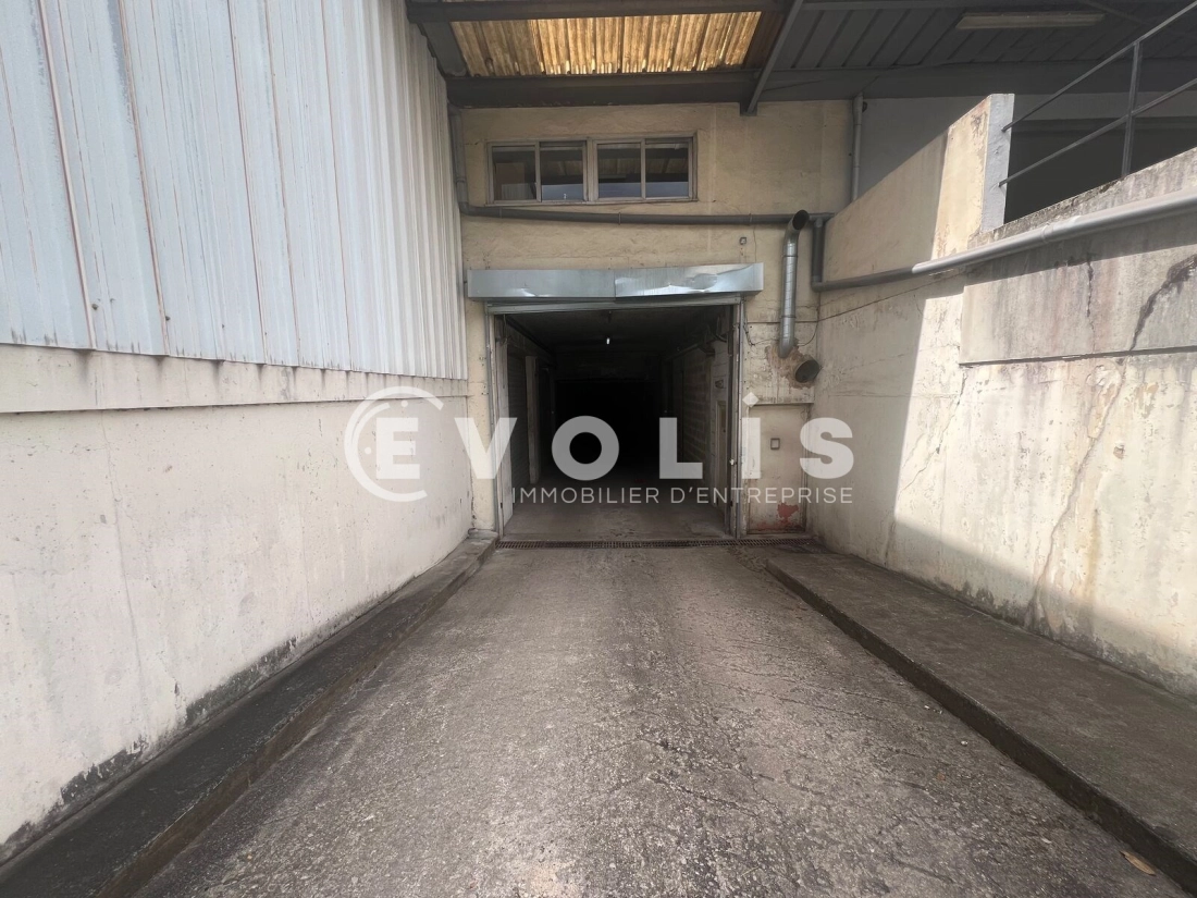 Photo 2 – location Entrepôts / activités	CHENNEVIERES SUR MARNE (94430)