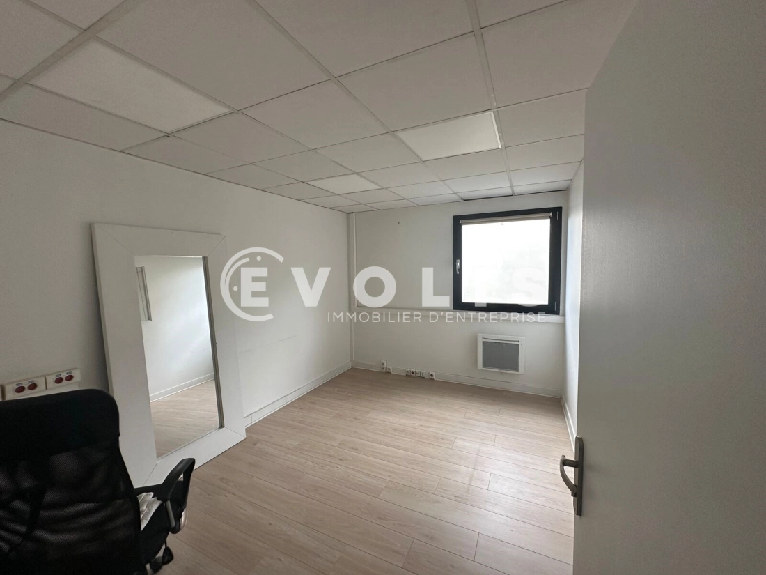 Photo 3 – location bureaux	MONTREUIL (93100)