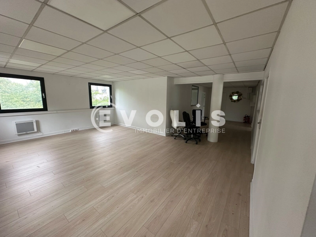 Photo 2 – location bureaux	MONTREUIL (93100)