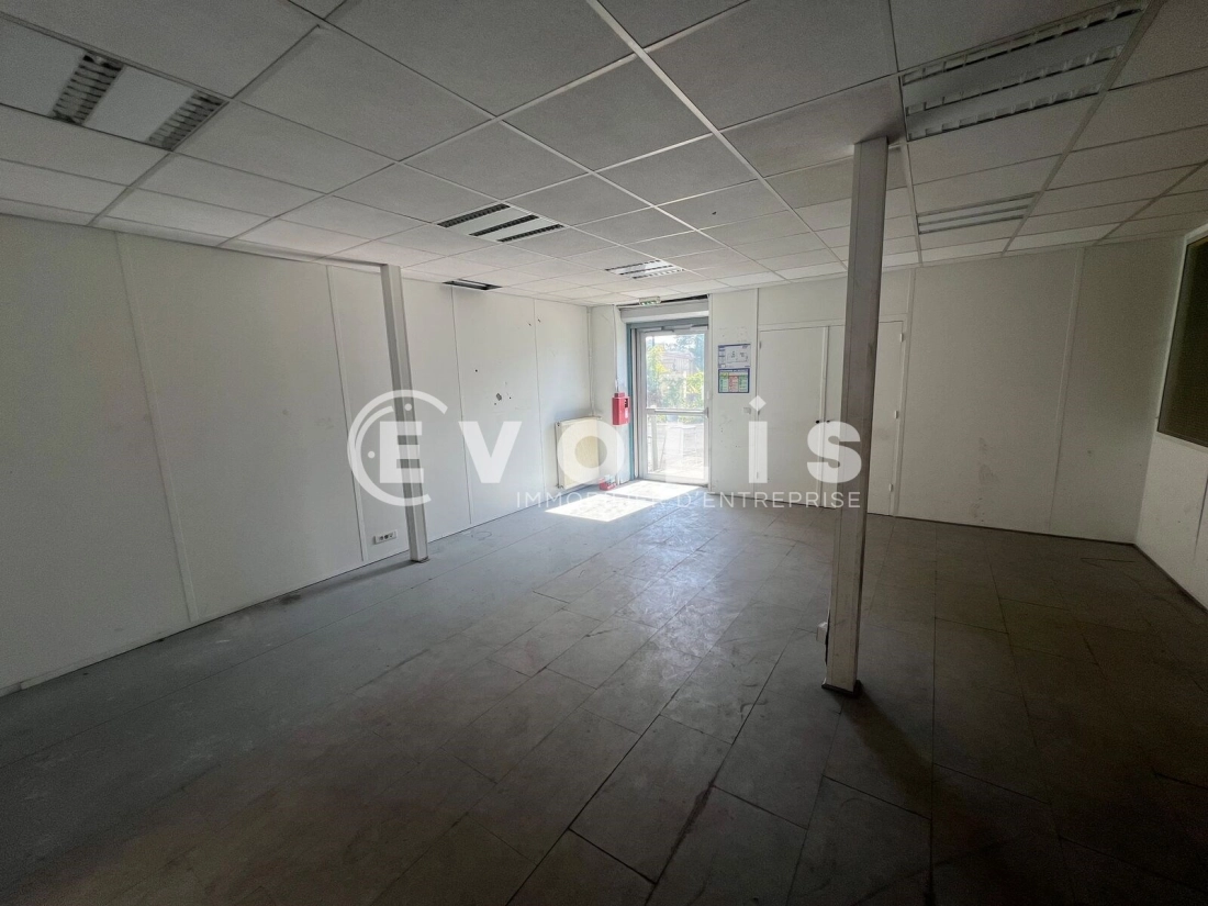 Photo 4 – location Entrepôts / activités	NEUILLY PLAISANCE (93360)