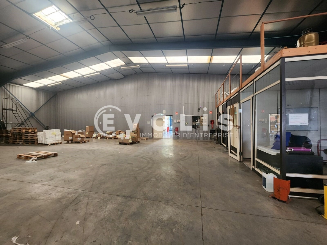 Photo 12 – location Entrepôts / activités	BOURGOIN JALLIEU (38300)