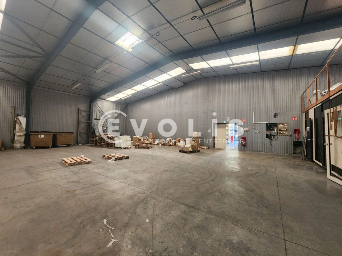 Photo 5 – location Entrepôts / activités	BOURGOIN JALLIEU (38300)