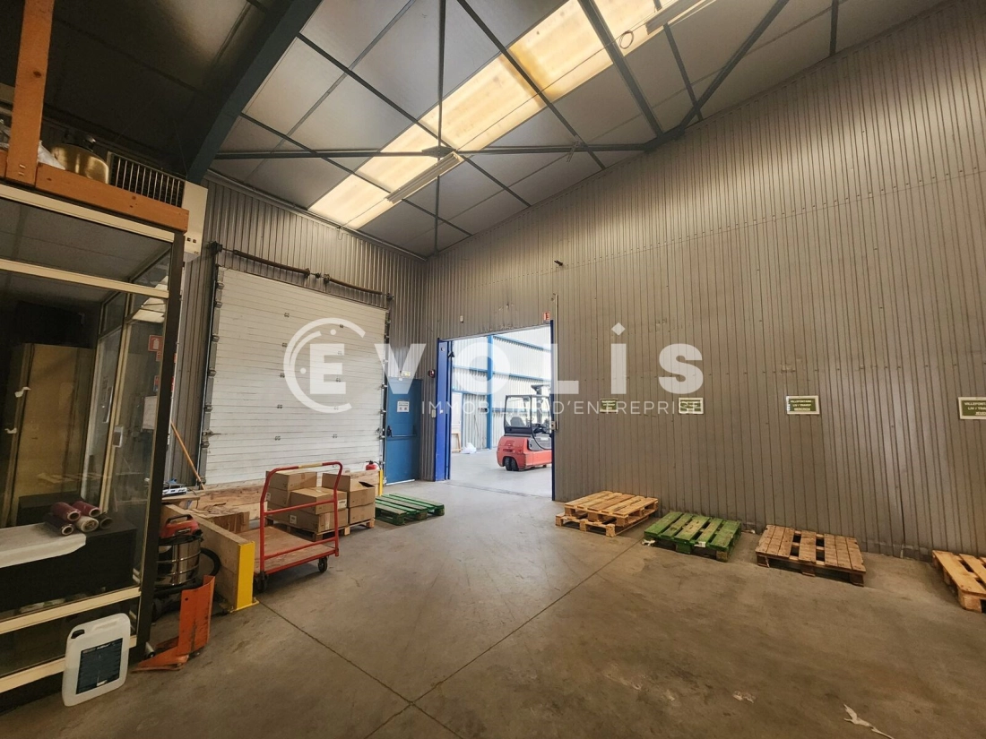 Photo 7 – location Entrepôts / activités	BOURGOIN JALLIEU (38300)
