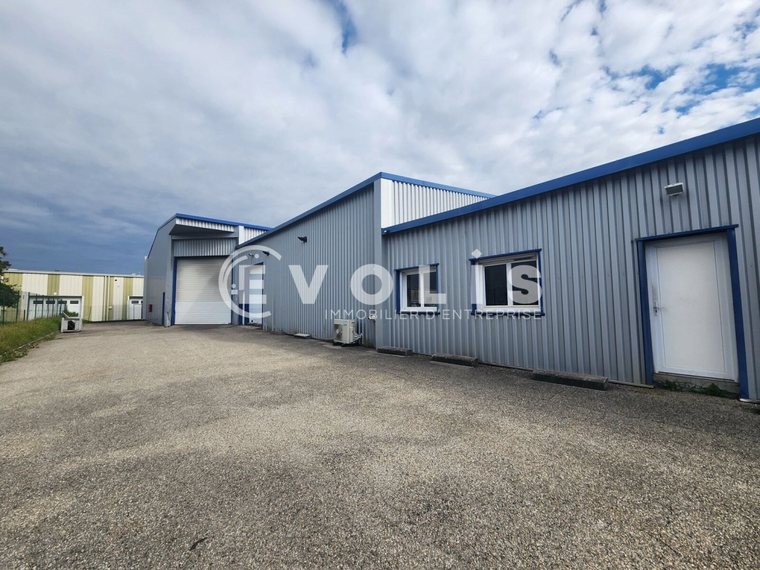 Photo 2 – location Entrepôts / activités	BOURGOIN JALLIEU (38300)
