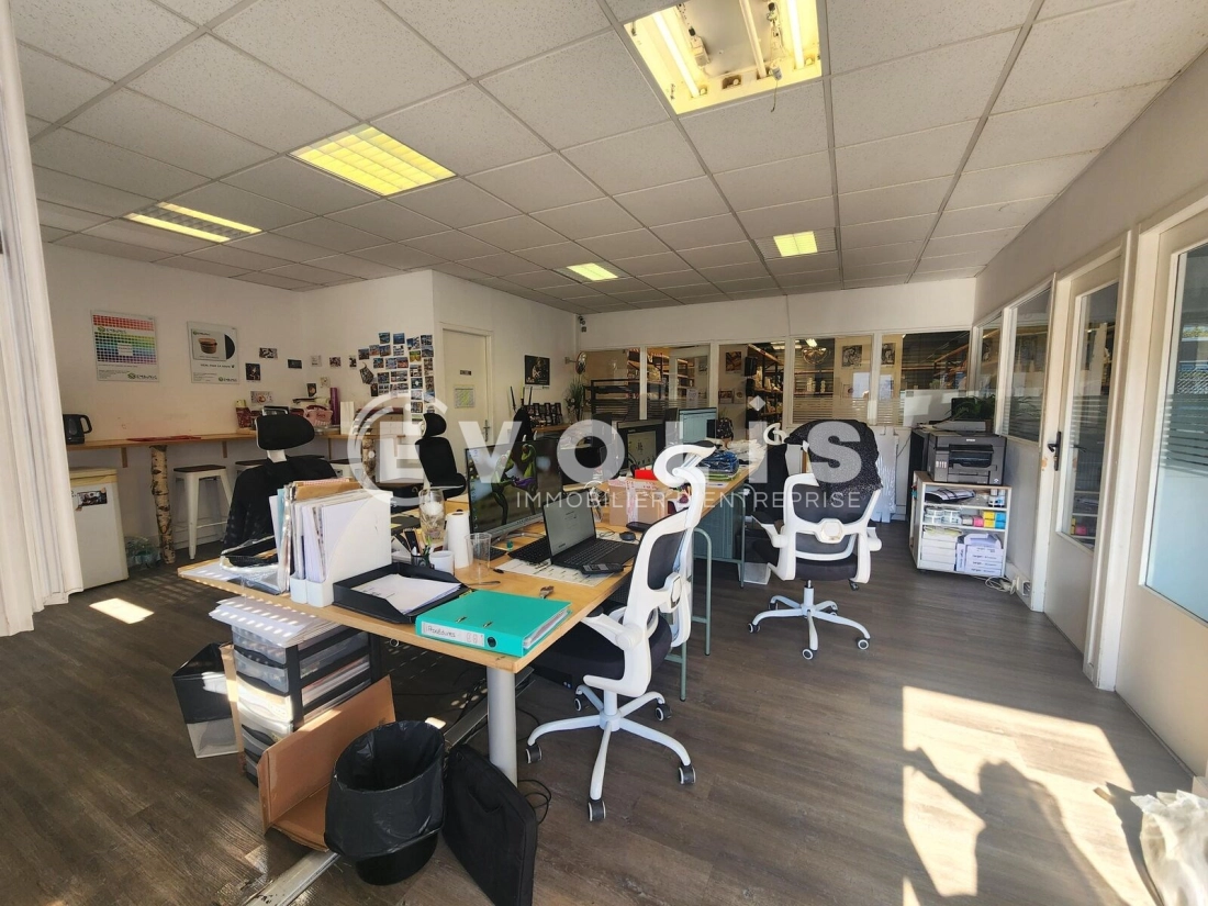 Photo 15 – location Entrepôts / activités	BOURGOIN JALLIEU (38300)